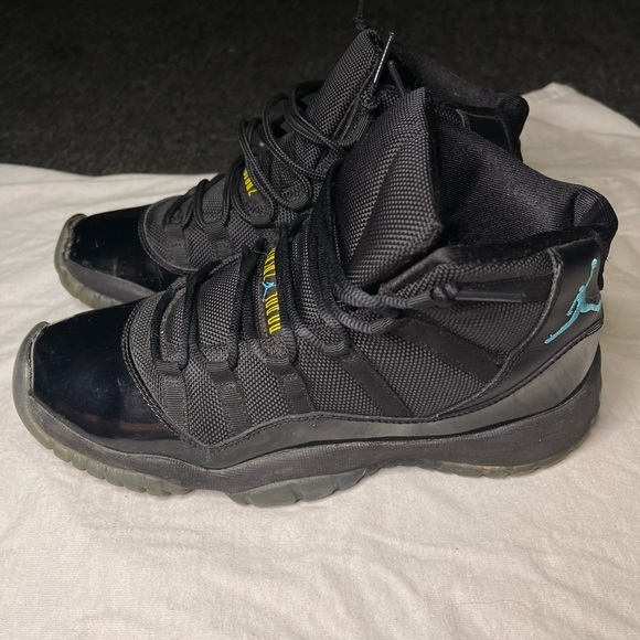 Jordan Gamma Blue 11 - Picture 2 of 5